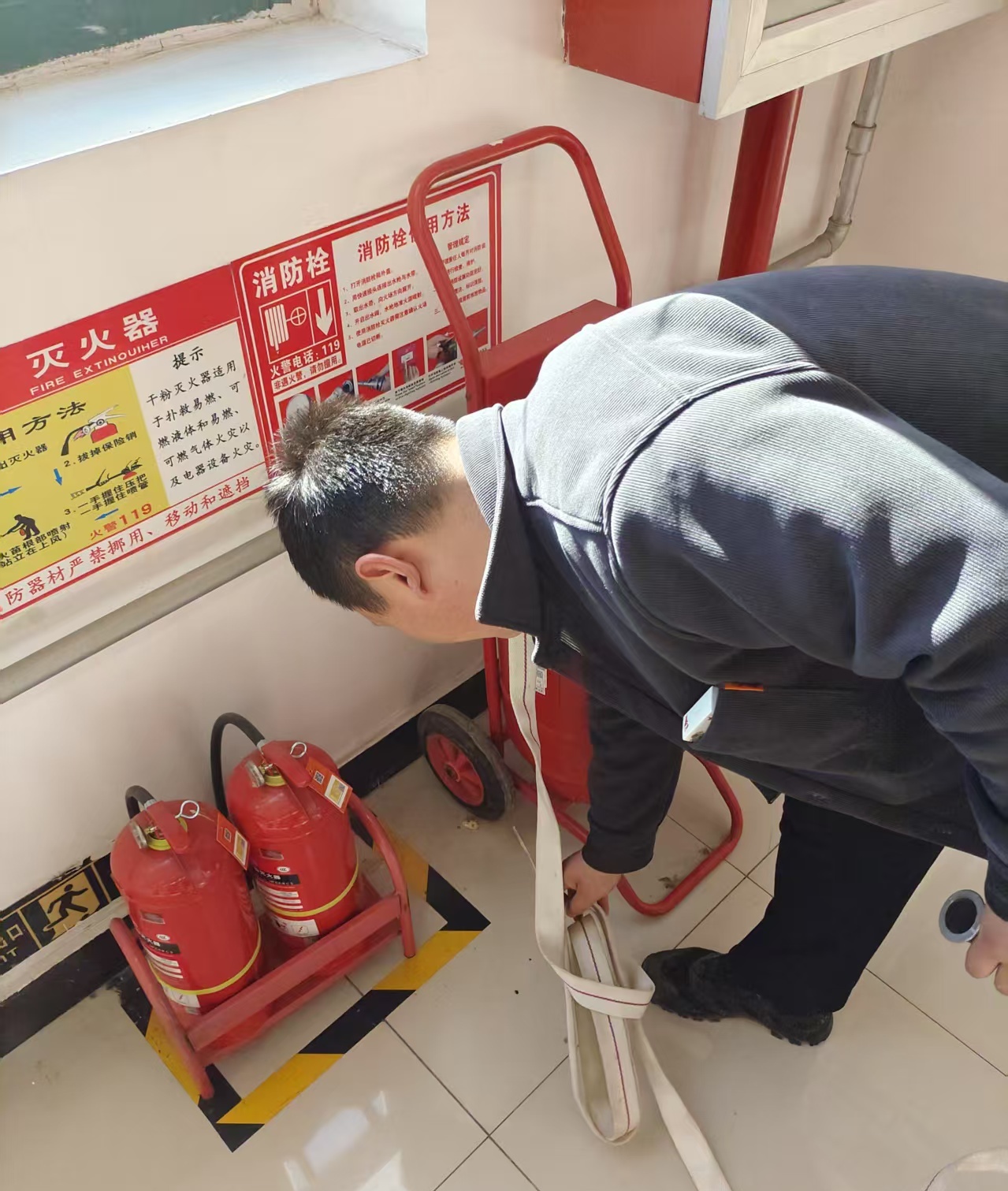 安全检查123.jpg